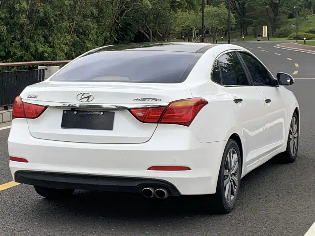 Hyundai Mistra 2014 1.8L AT Luxury DLX
