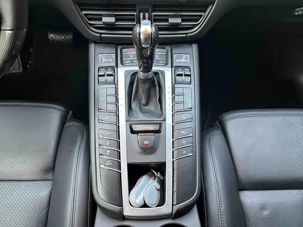 Porsche Macan — миниатюра 17