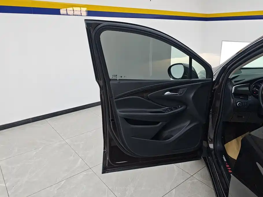 Buick Envision Plus — миниатюра 7