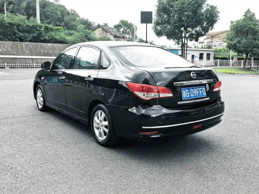 Nissan Sylphy 2018 1.6XE+ CVT Lead