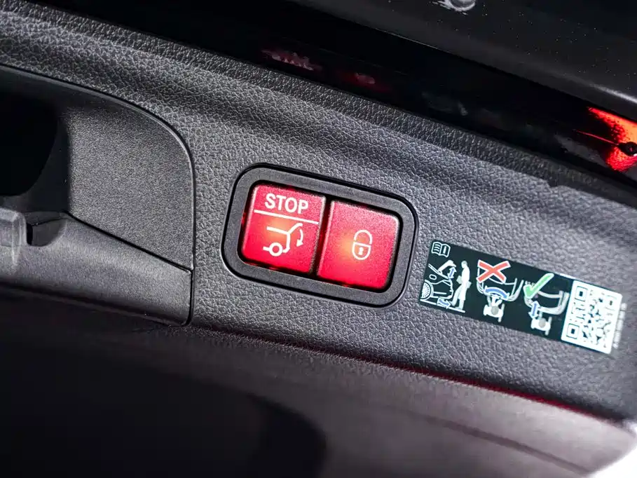 Mercedes-Benz GLE (Import) — миниатюра 34
