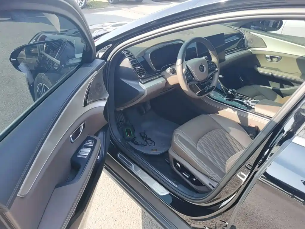 BYD Han — миниатюра 16