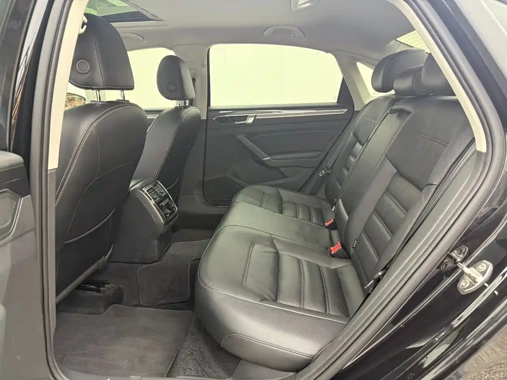 Volkswagen Passat — миниатюра 7