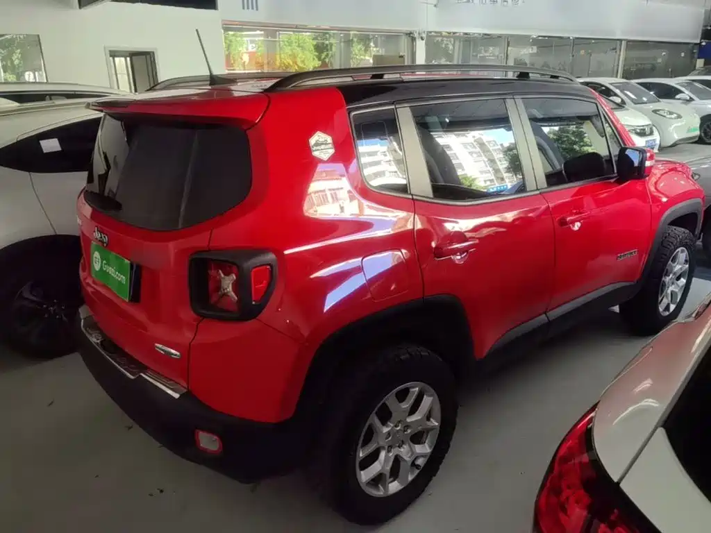 Jeep Renegade — миниатюра 7