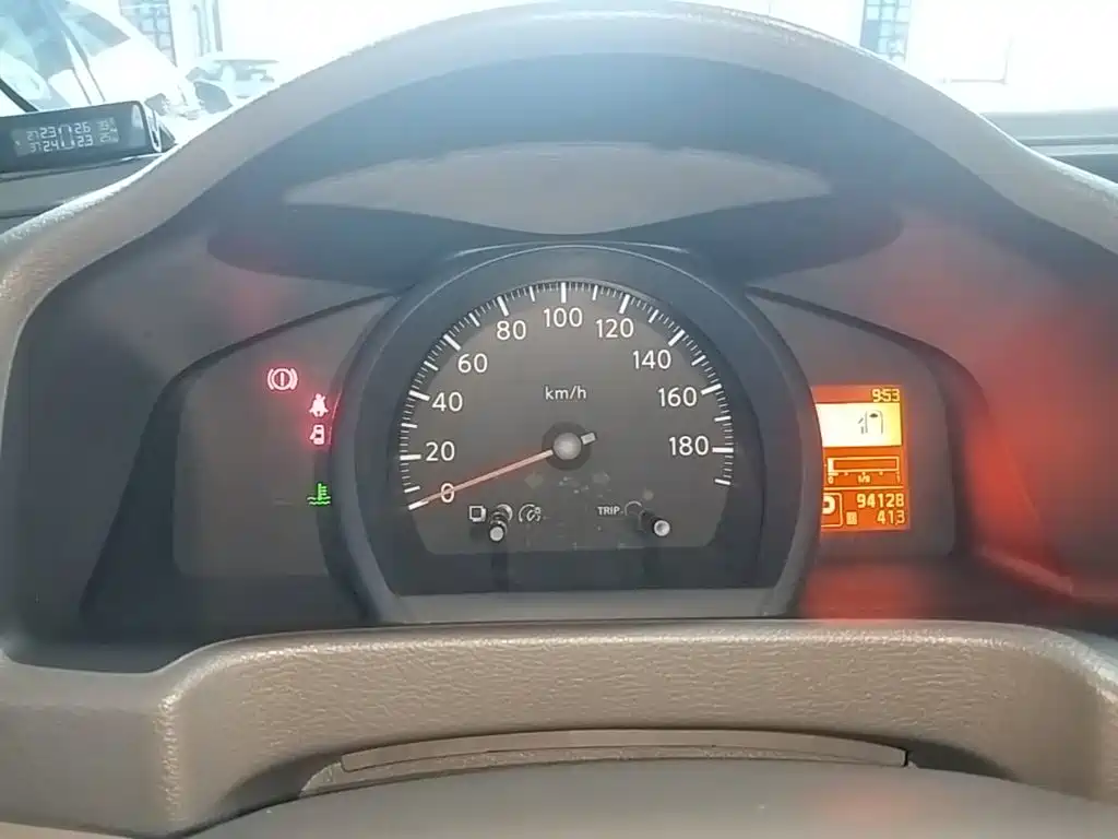 Nissan NV200 — миниатюра 12