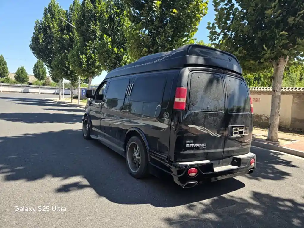 GMC Savana — миниатюра 6