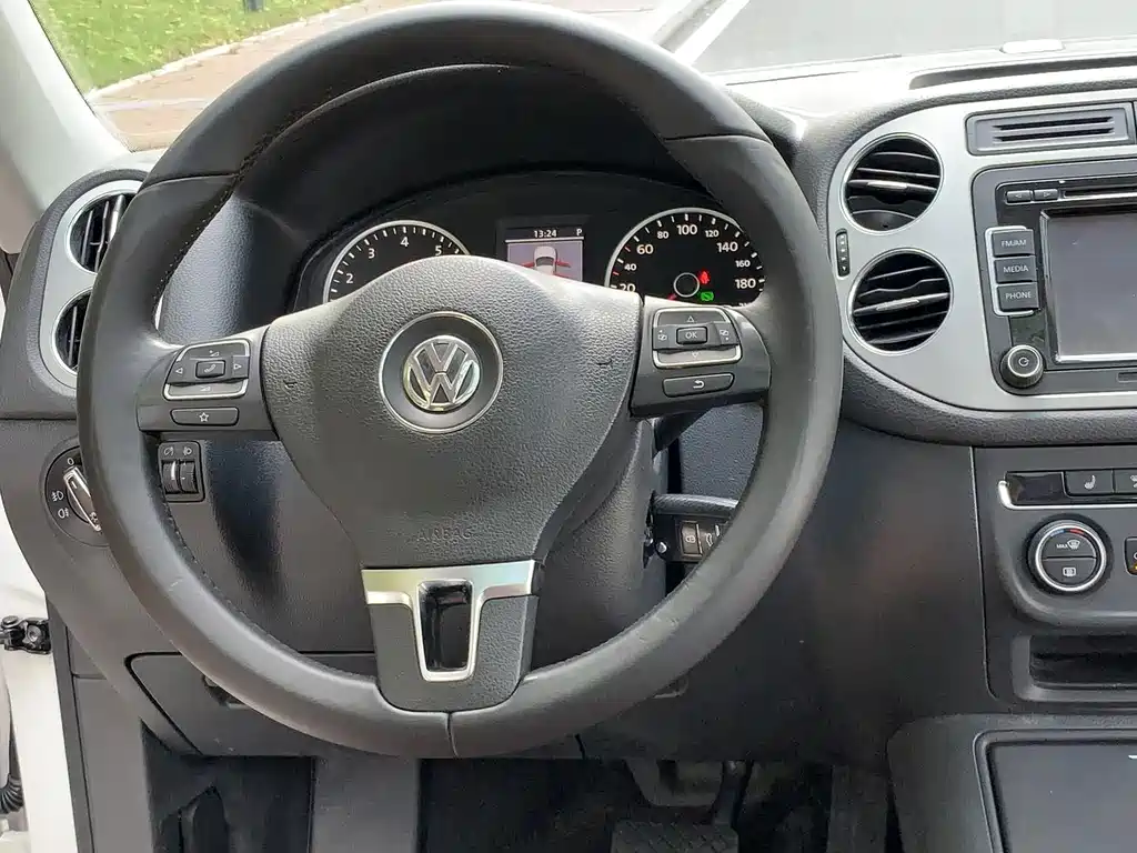 Volkswagen Tiguan — миниатюра 9