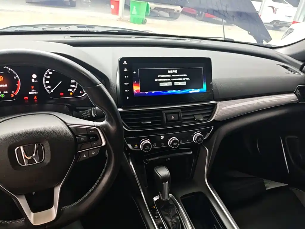 Honda Inspire — миниатюра 10