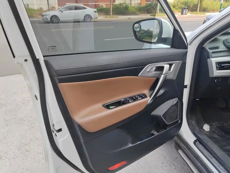 Geely Boyue — миниатюра 7