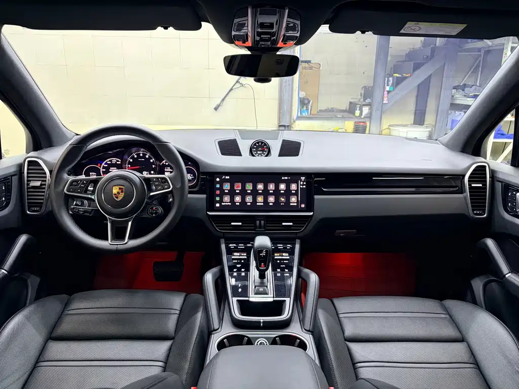 Porsche Cayenne — миниатюра 8