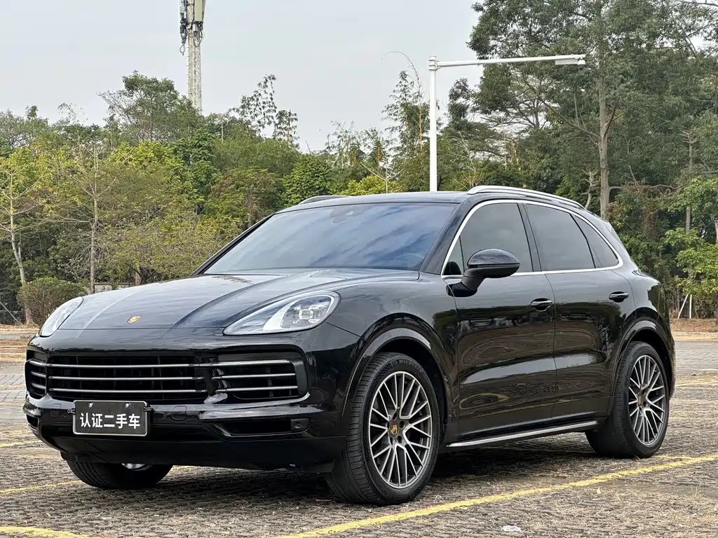 PORSCHE CAYENNE
