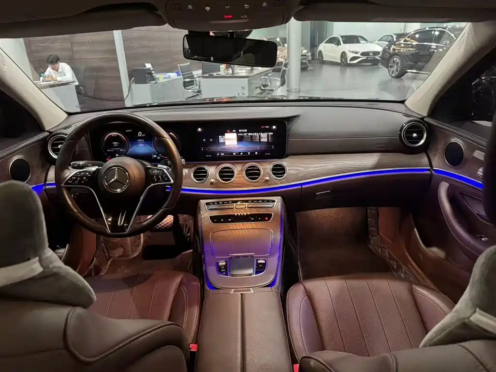 Mercedes-Benz E-Class — миниатюра 17