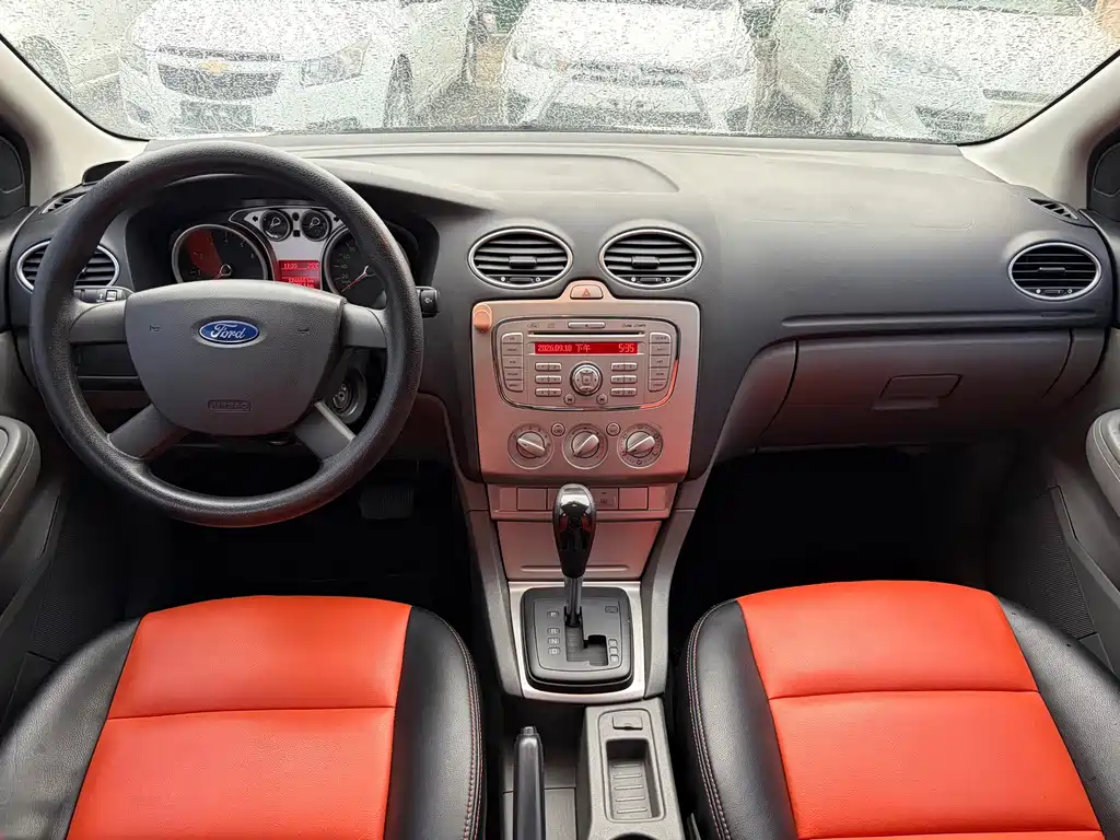 Ford Focus — миниатюра 10
