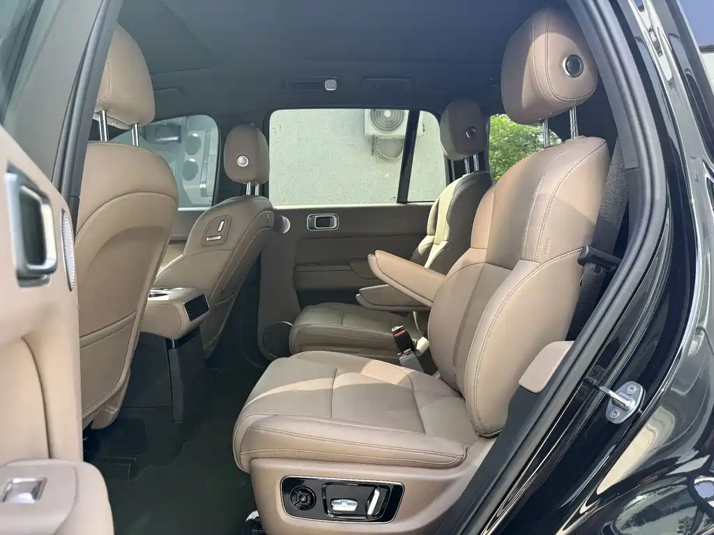 Li Auto Li L8 — миниатюра 8