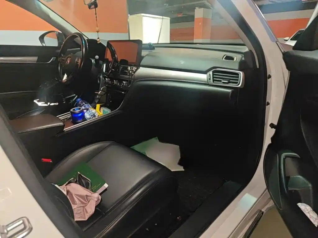 Honda Accord — миниатюра 18