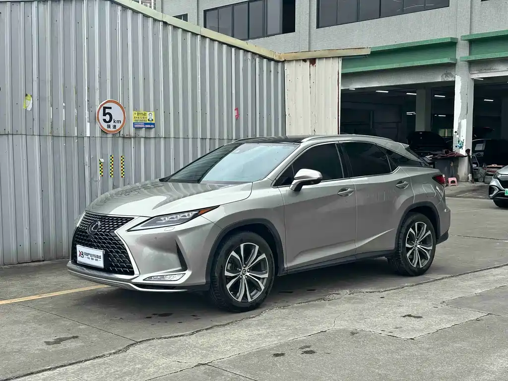 Lexus RX 2021