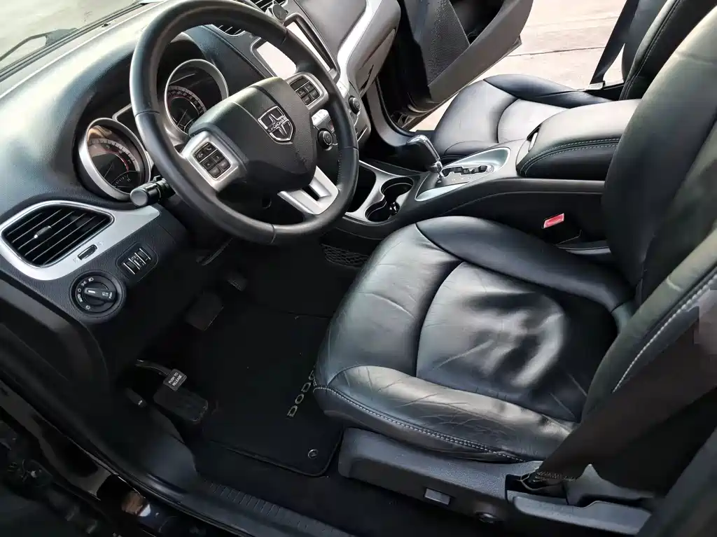 Dodge Journey — миниатюра 7