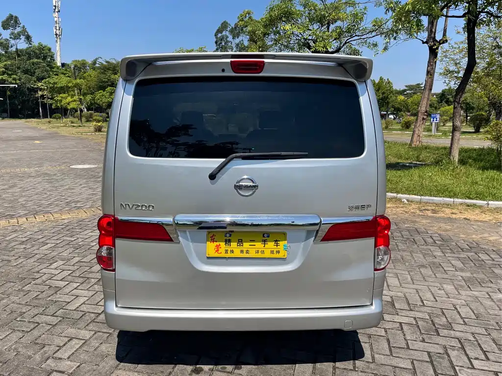 Nissan NV200 — миниатюра 6