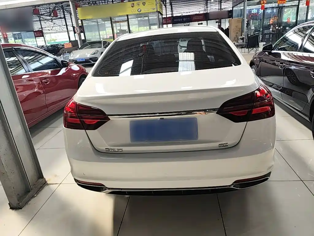 Geely Emgrand — миниатюра 6