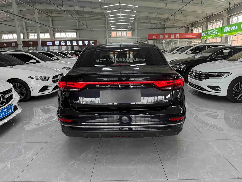 Geely Emgrand — миниатюра 5