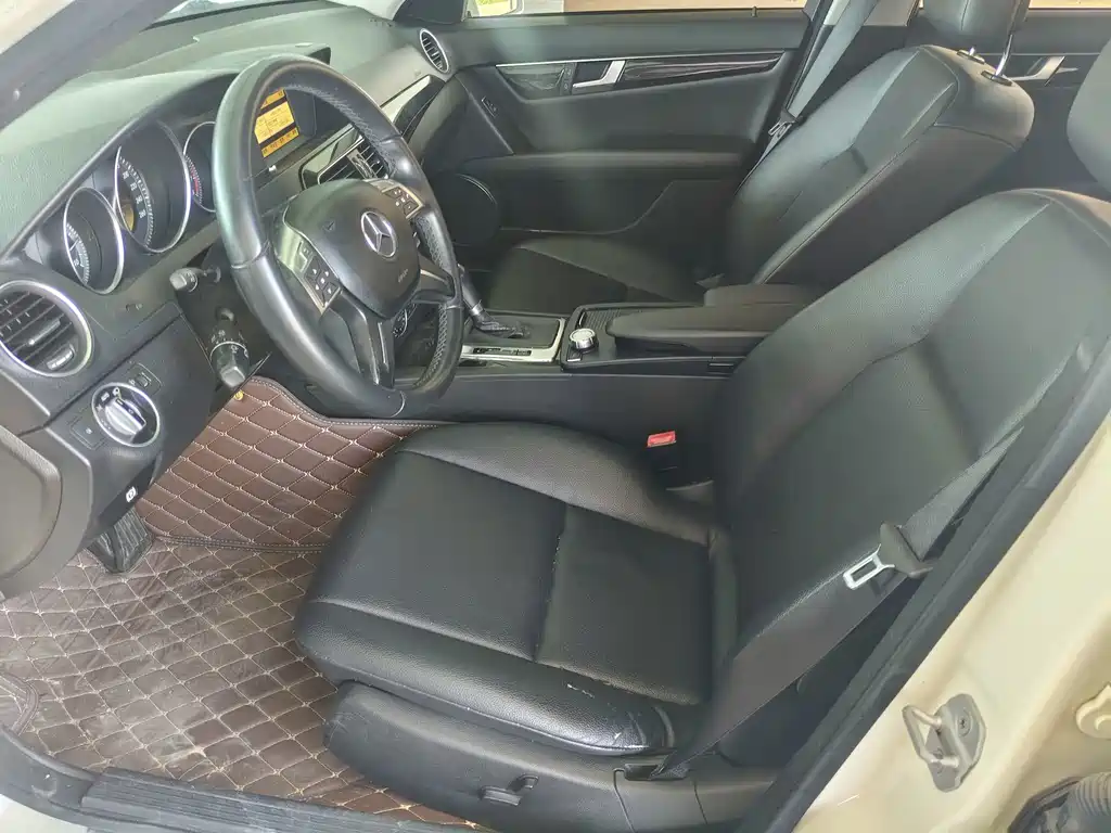 Mercedes-Benz C-Class — миниатюра 7