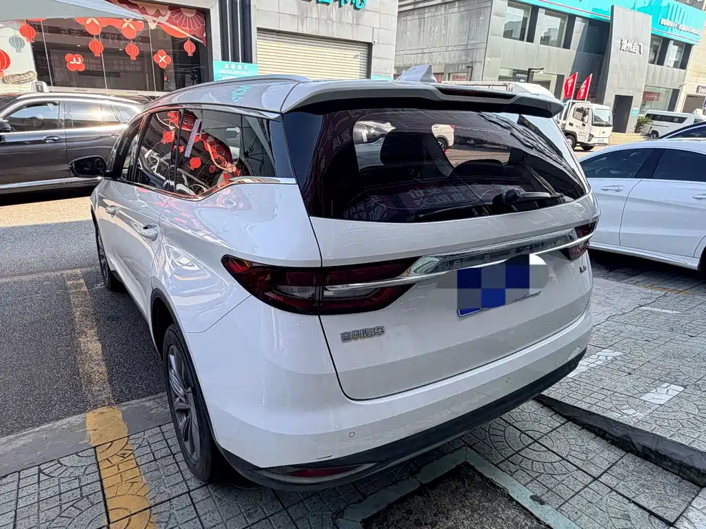 Geely Jia Ji — миниатюра 5