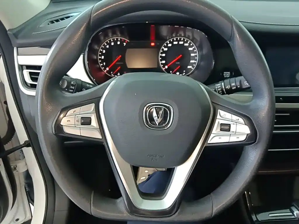 Changan CS35PLUS — миниатюра 11
