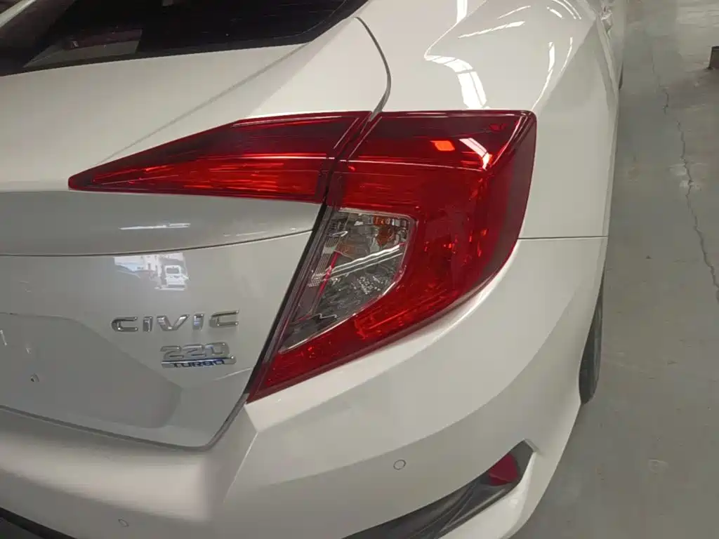 Honda Civic — миниатюра 8
