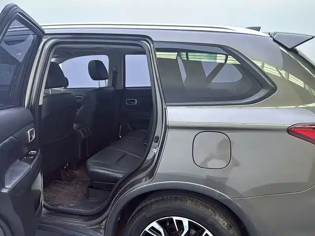 Mitsubishi Outlander — миниатюра 10