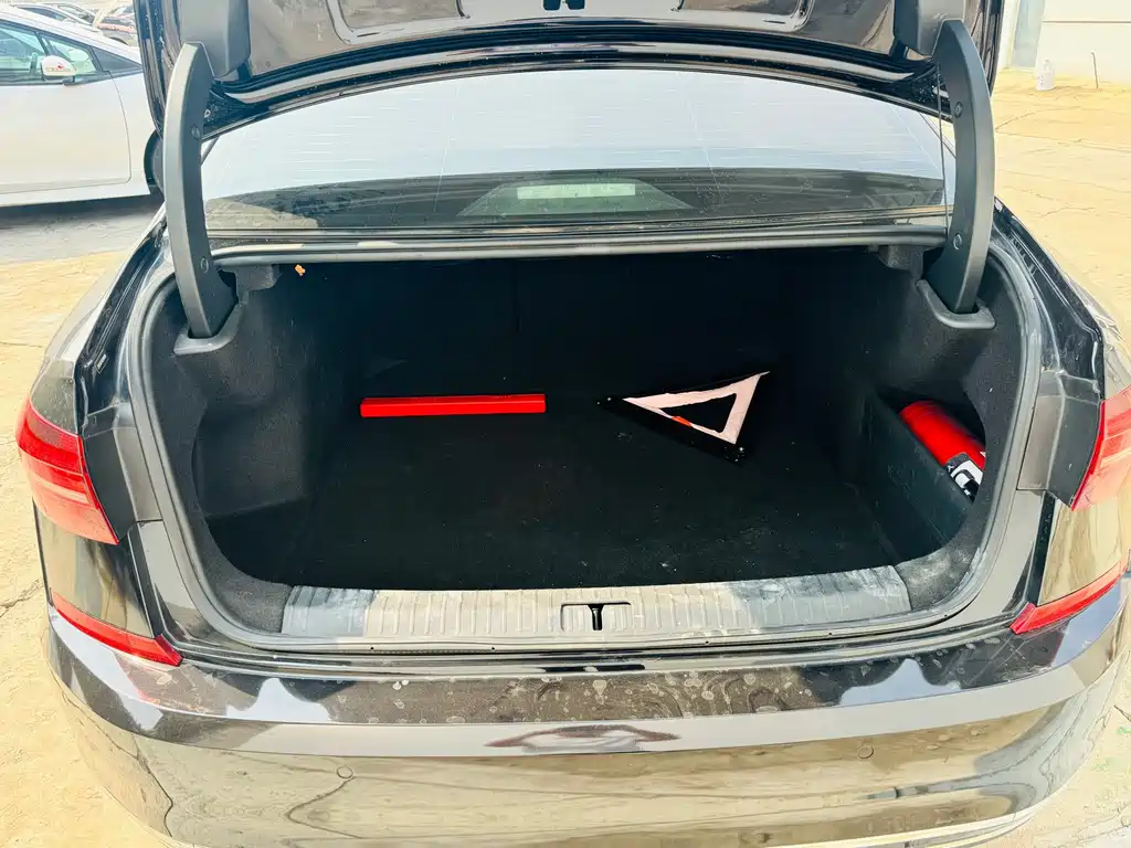 Volkswagen Passat 2020 280TSI VI