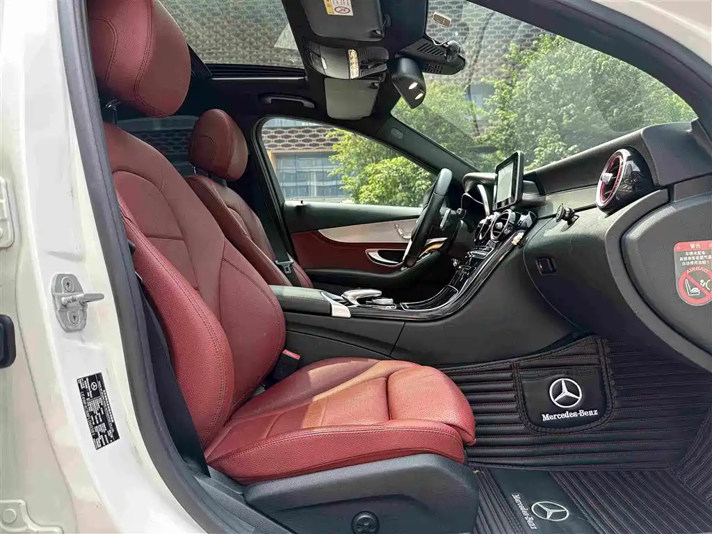 Mercedes-Benz C-Class — миниатюра 6