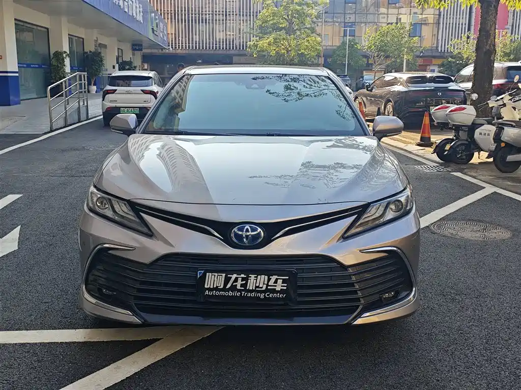 Toyota Camry 2021 2.5HG Luxury