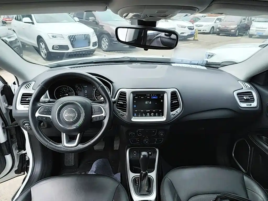 Jeep Compass — миниатюра 10