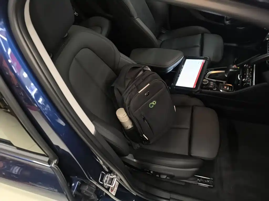 BMW 2 Series Active Tourer — миниатюра 25