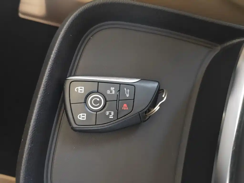 Buick GL8 Hybrid — миниатюра 9