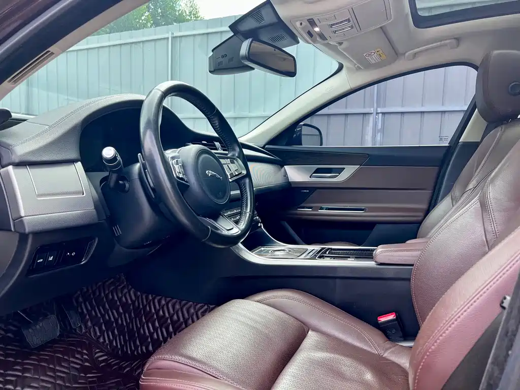 Jaguar XFL — миниатюра 9