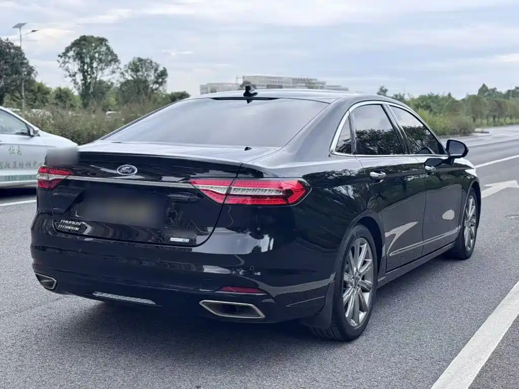 Ford Taurus — миниатюра 7