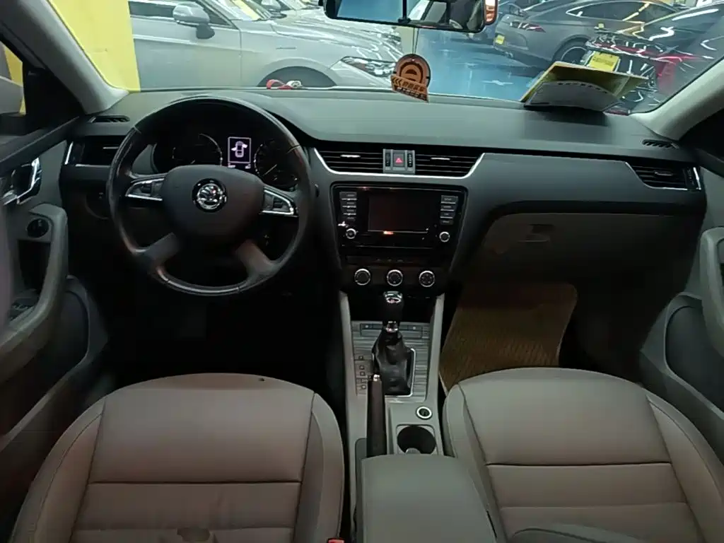 Skoda Octavia — миниатюра 10