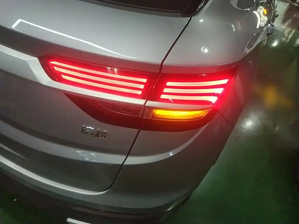 Geely Binyue — миниатюра 8