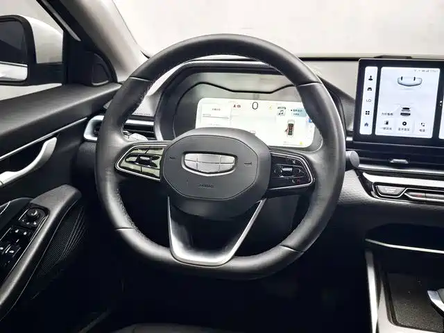 Geely Emgrand — миниатюра 10