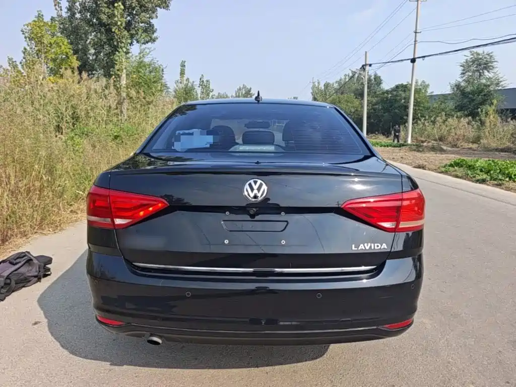 Volkswagen Lavida — миниатюра 6