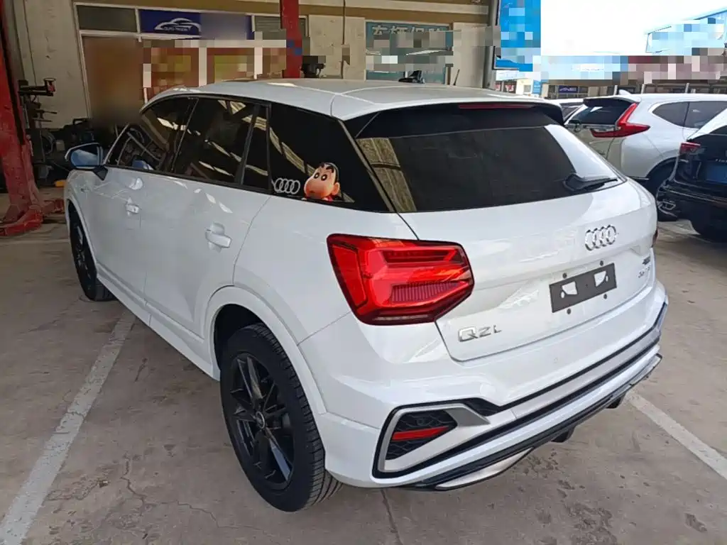 Audi Q2L — миниатюра 5