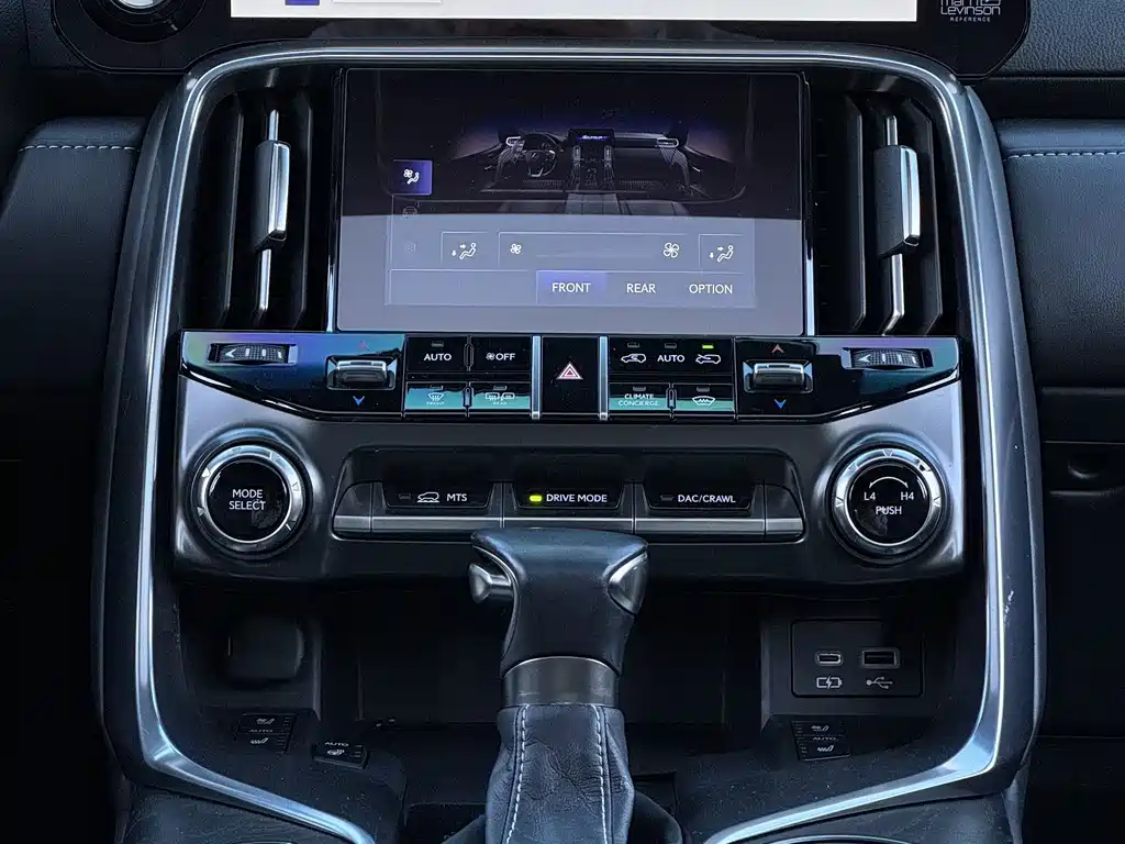 Lexus LX — миниатюра 20