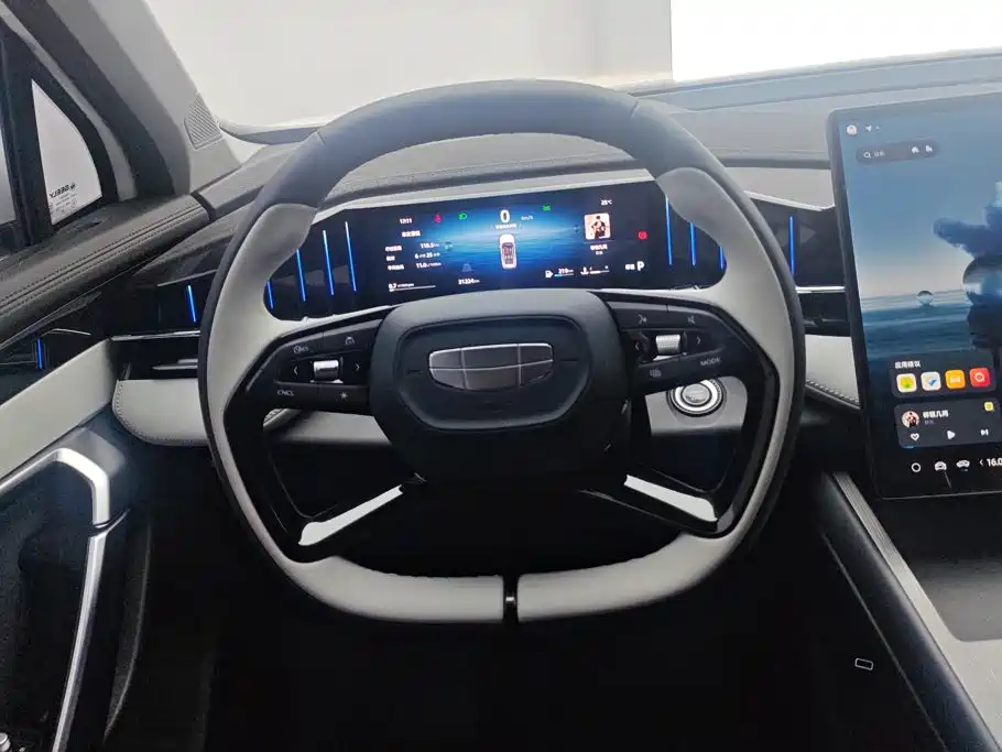Geely Boyue L — миниатюра 15