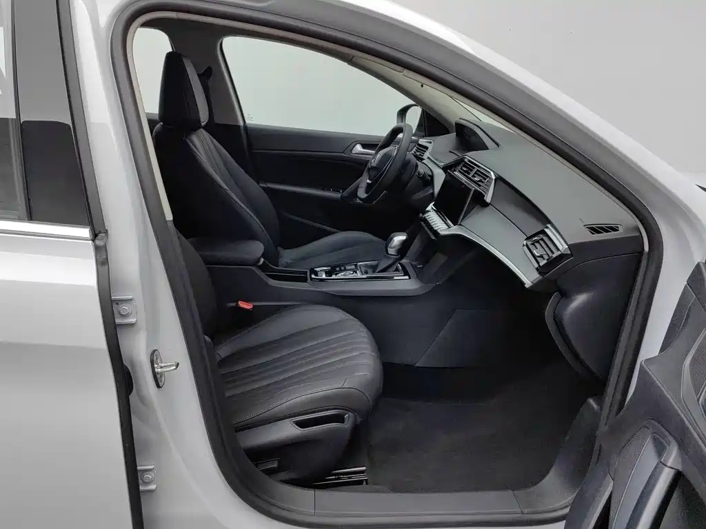 Peugeot 408 — миниатюра 23