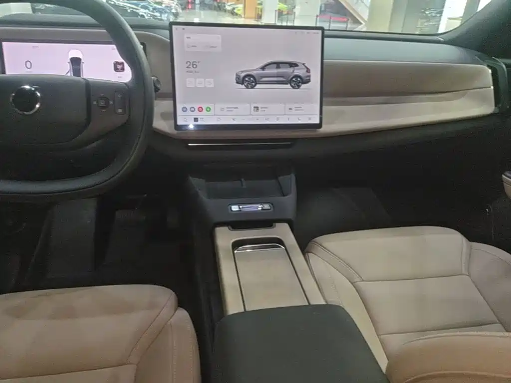 Volvo XC70 PHEV — миниатюра 13