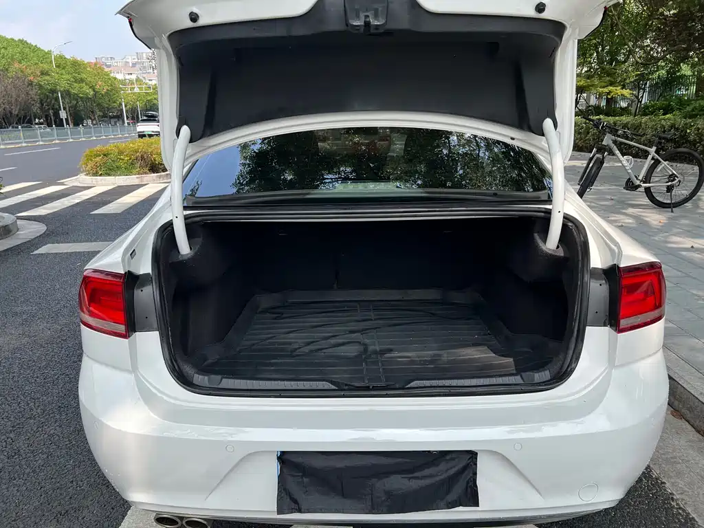 Volkswagen Lamando — миниатюра 16