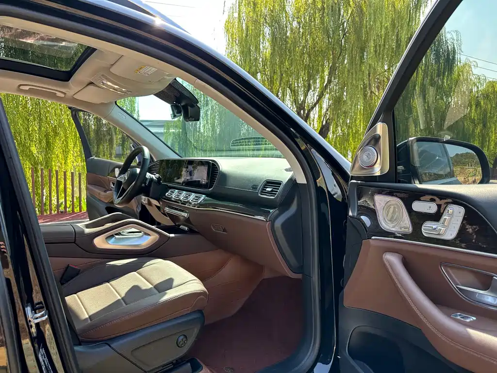 Mercedes-Benz GLE (Import) — миниатюра 9