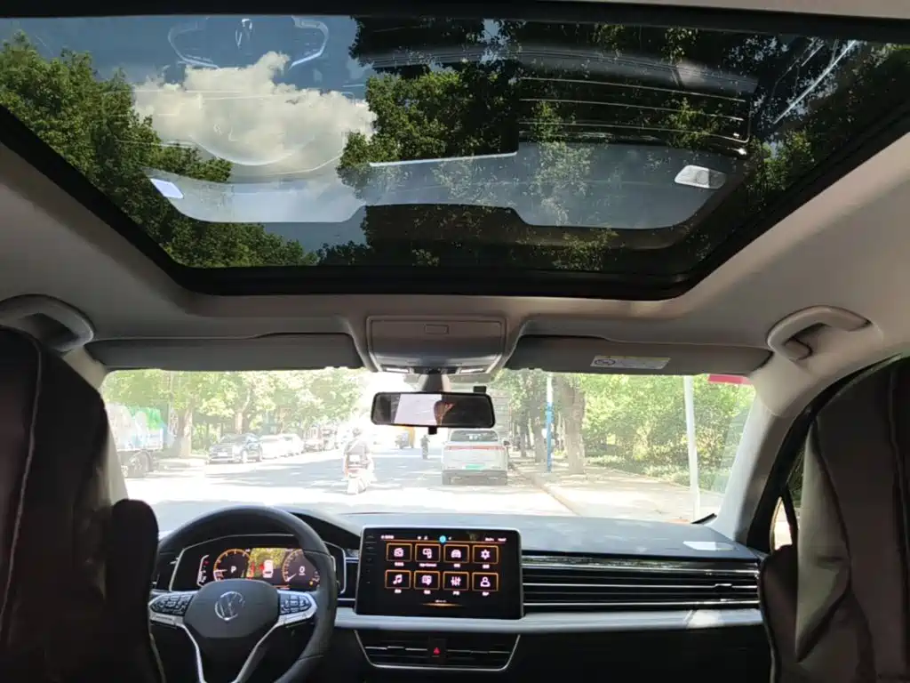 Volkswagen Tiguan L — миниатюра 18