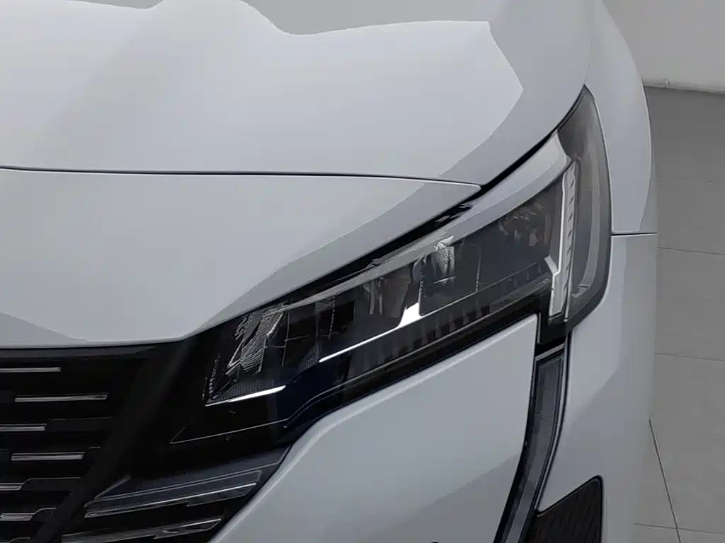 Peugeot 408 — миниатюра 7